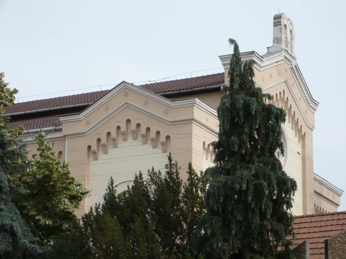Miskolci zsinagóga — photo 9