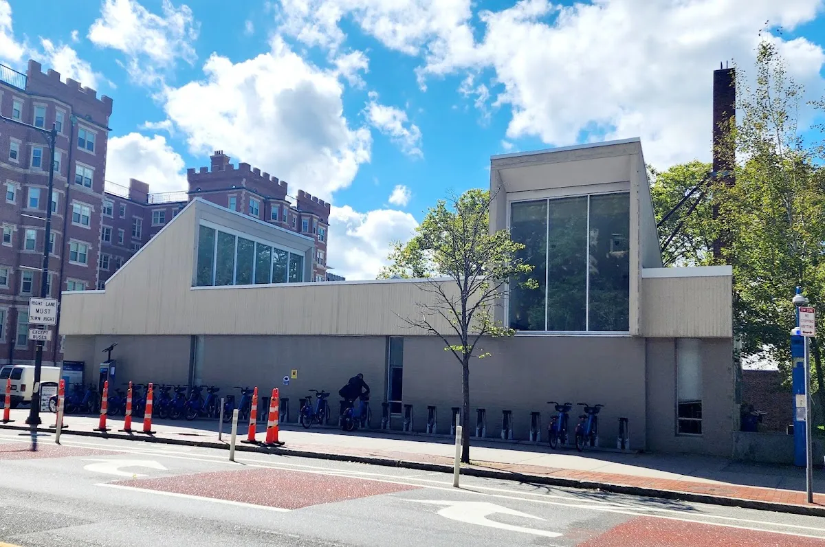 MIT Hillel — foto 3