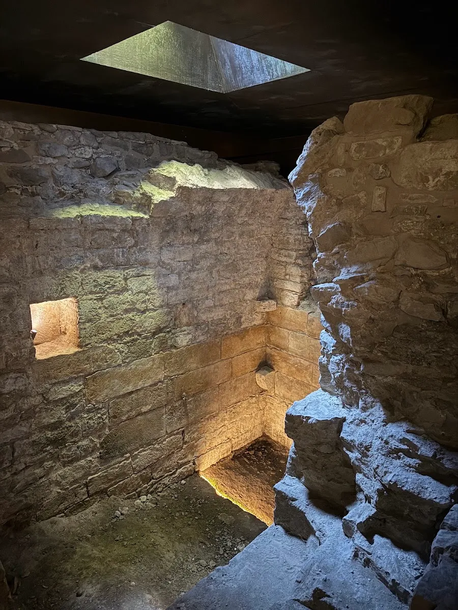 Mittelalterliche Mikwe — foto 6