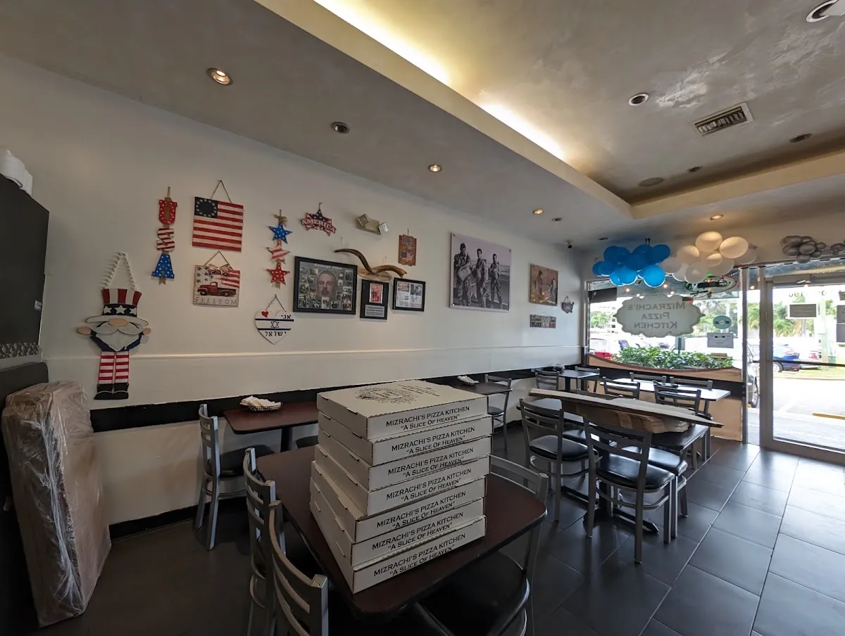 Mizrachis Pizza Kitchen — photo 6