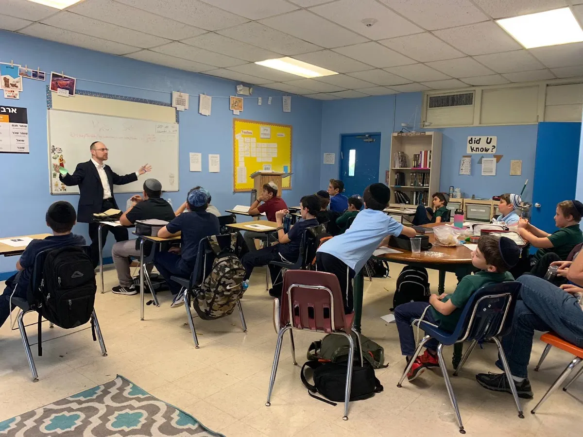 Mizrahi Torah Academy — foto 6
