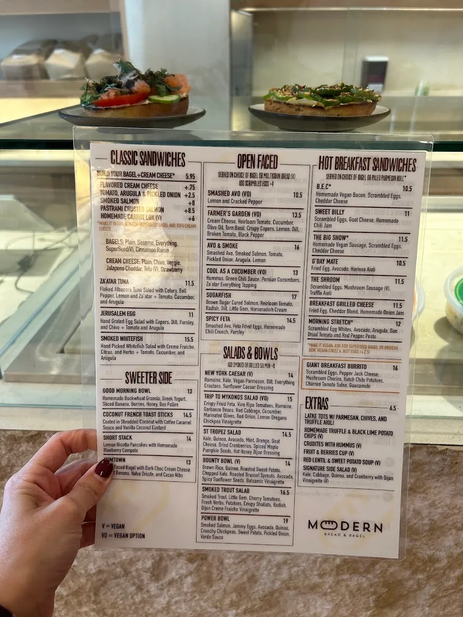 Modern Bread and Bagel — foto 2