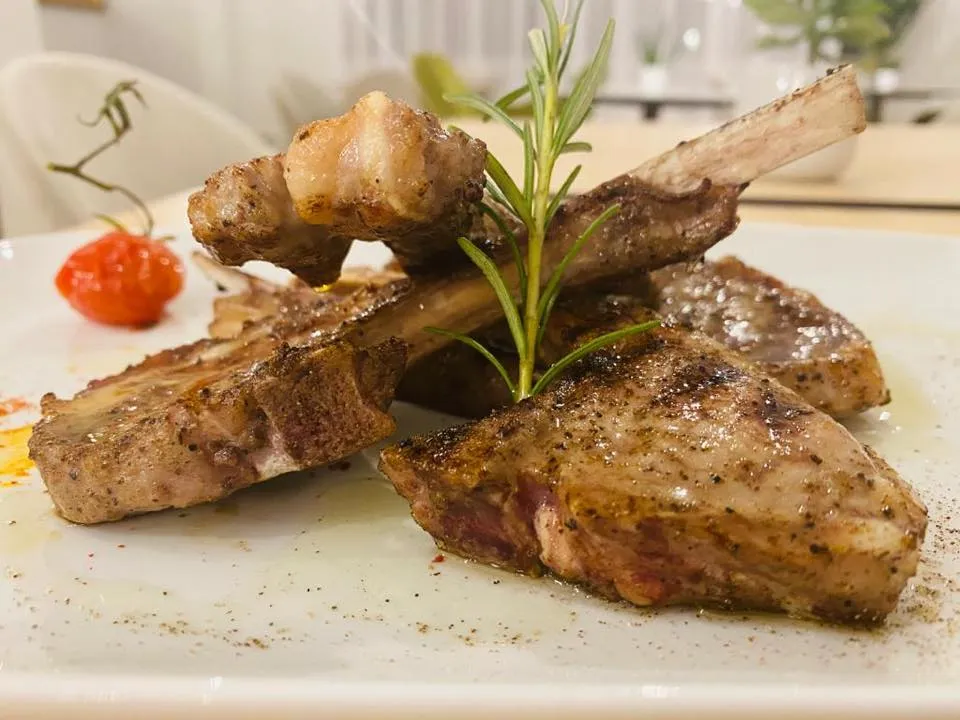 Moise House Kosher Restaurant — photo 9