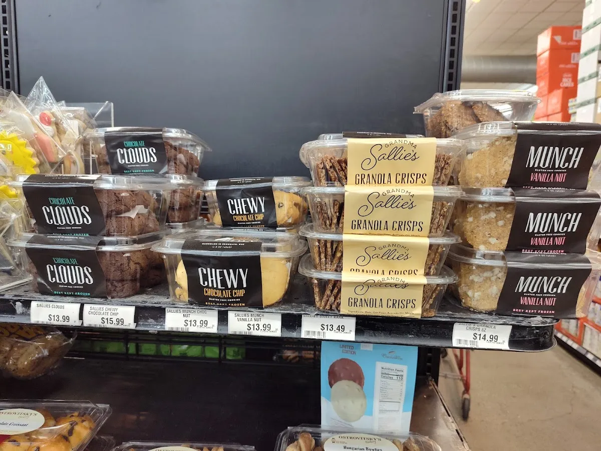 Moisha's Discount Supermarket — photo 8