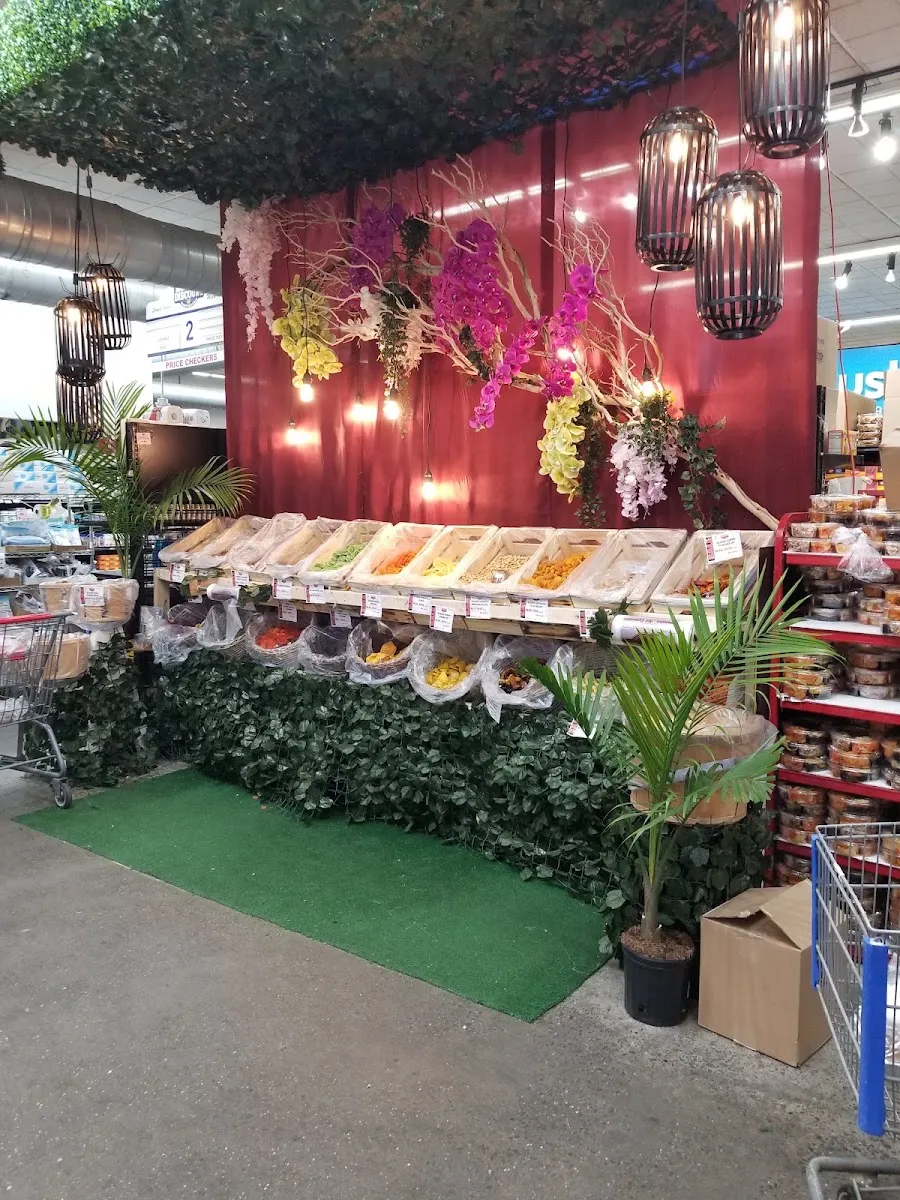 Moisha's Discount Supermarket — photo 9