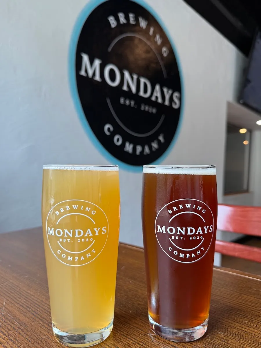 Mondays Brewing Taproom (Greenfield)