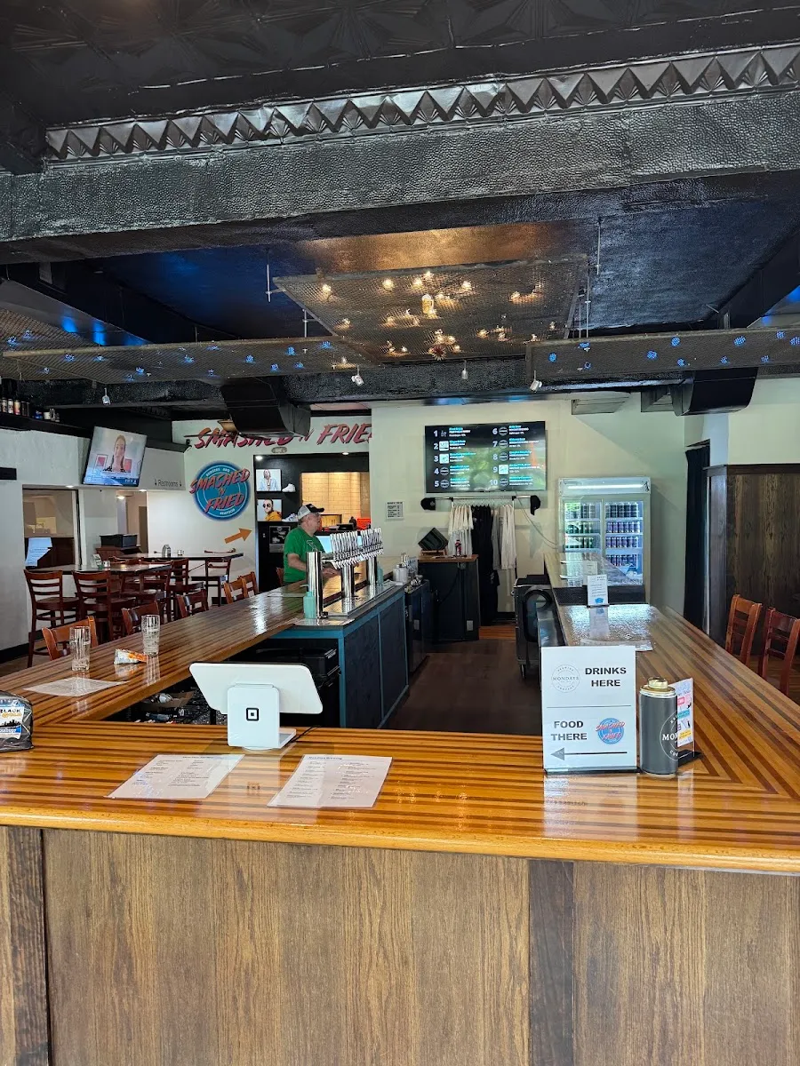 Mondays Brewing Taproom (Greenfield) — foto 9