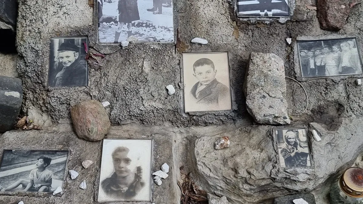 Pomnik Dzieci Ofiar Holokaustu — foto 6