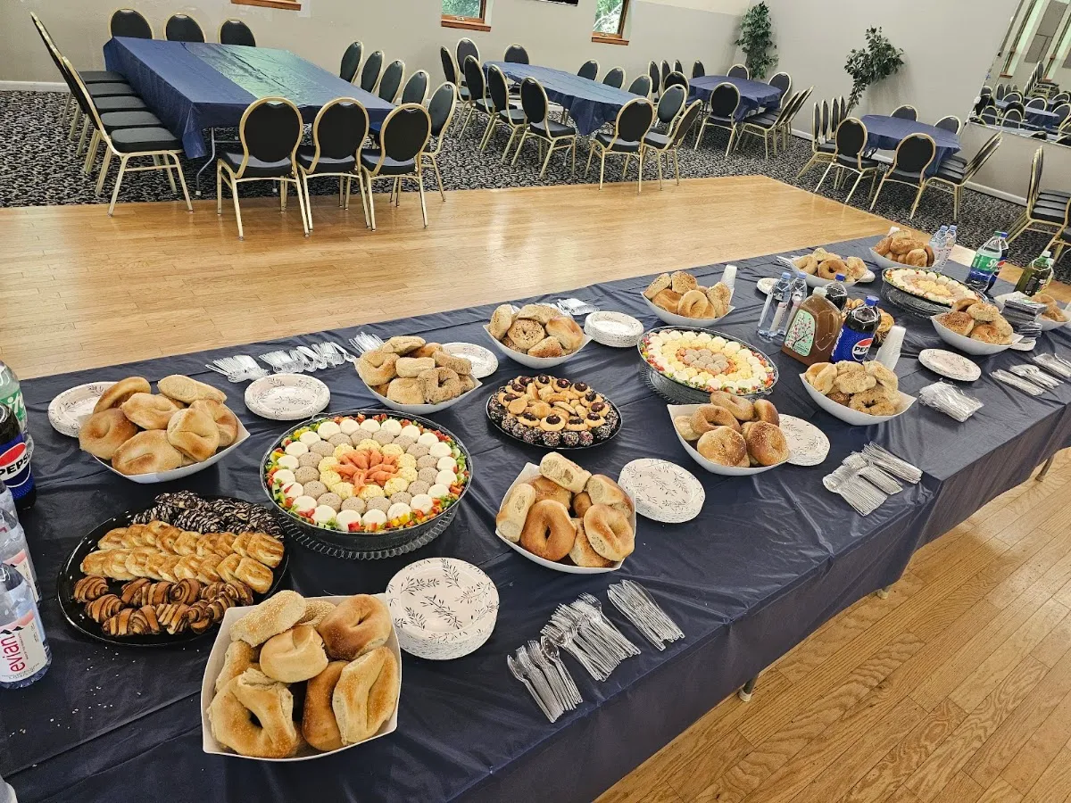 Mordy's Kosher Bakery and Cafe — photo 2