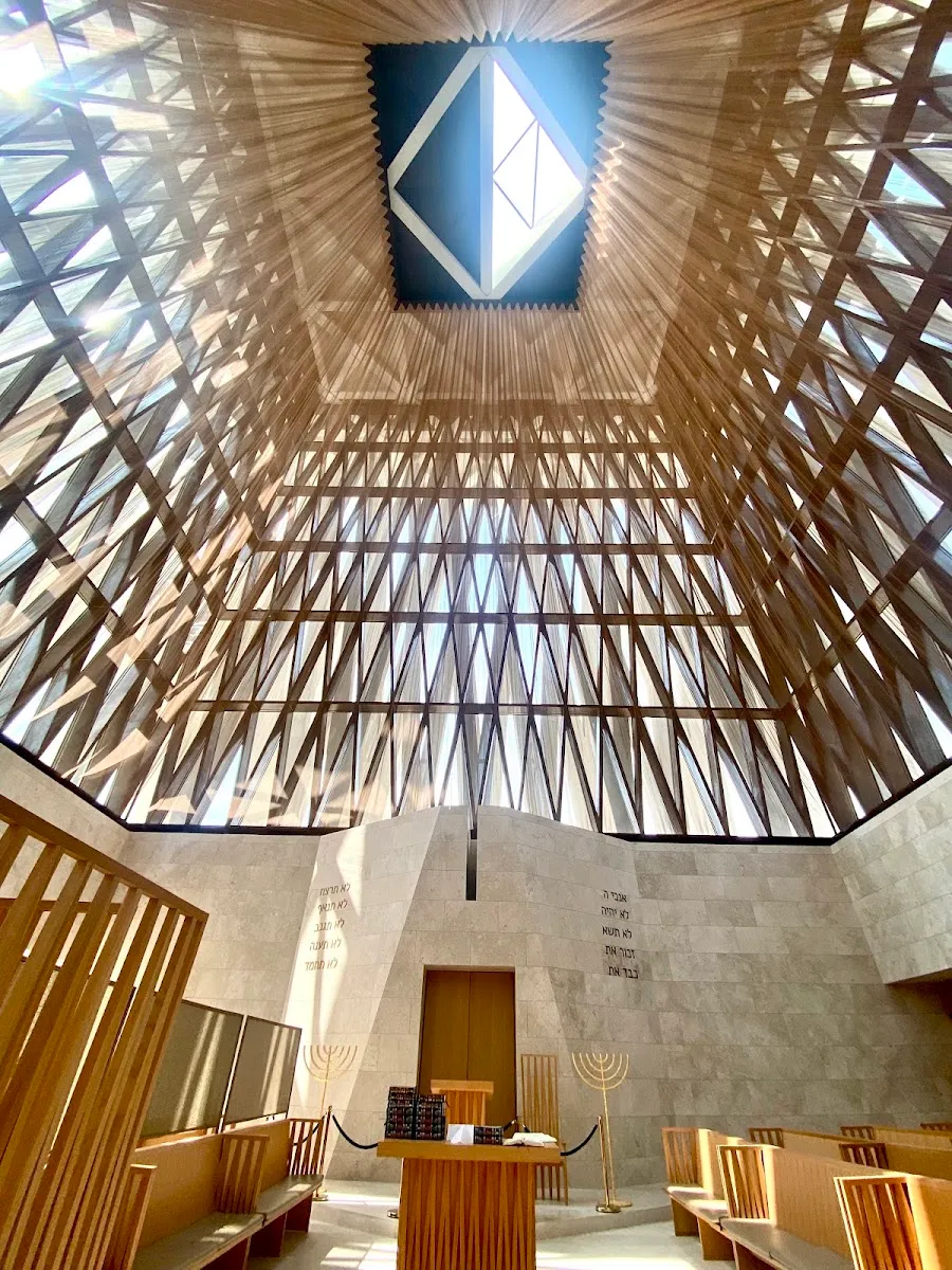 Moses Ben Maimon Synagogue — foto 6