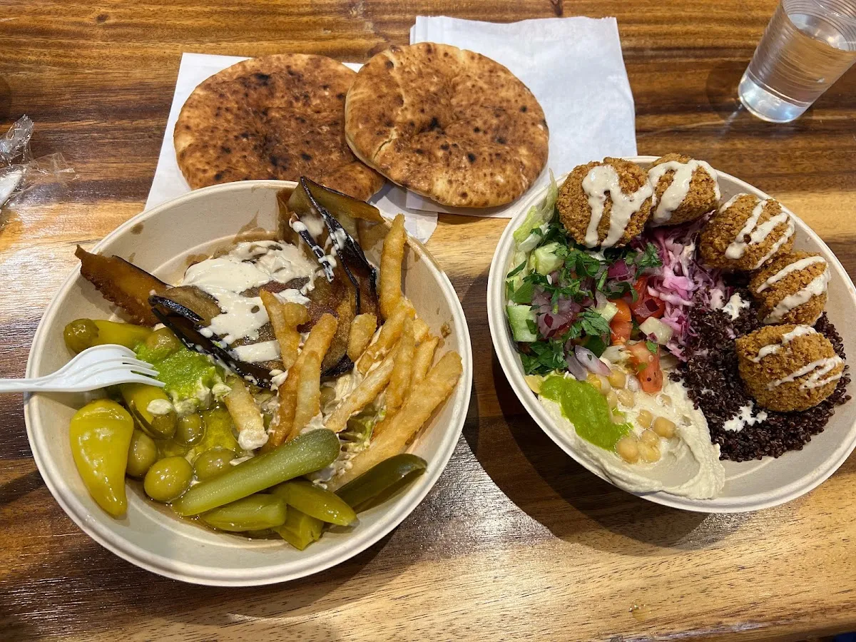 Moshe's falafel — photo 3