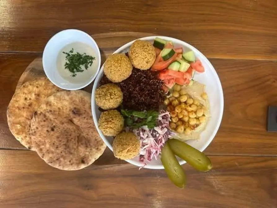 Moshe's falafel — photo 10