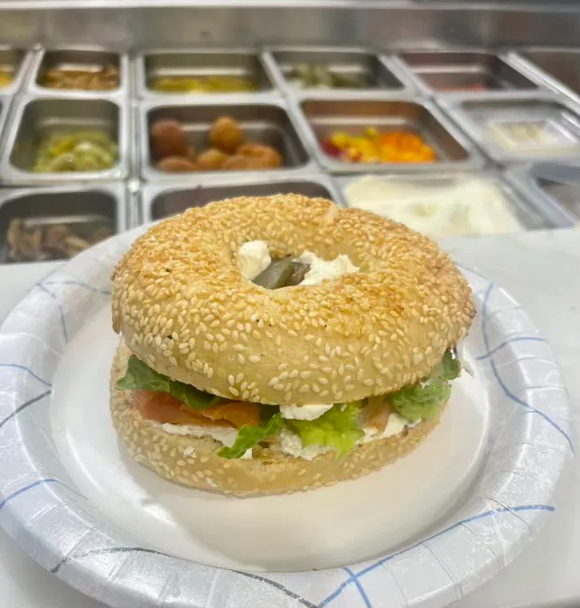 Motty’s Kosher Bagels & Pizza — photo 3