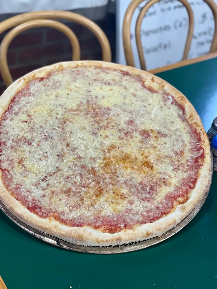 Motty’s Kosher Bagels & Pizza — photo 4