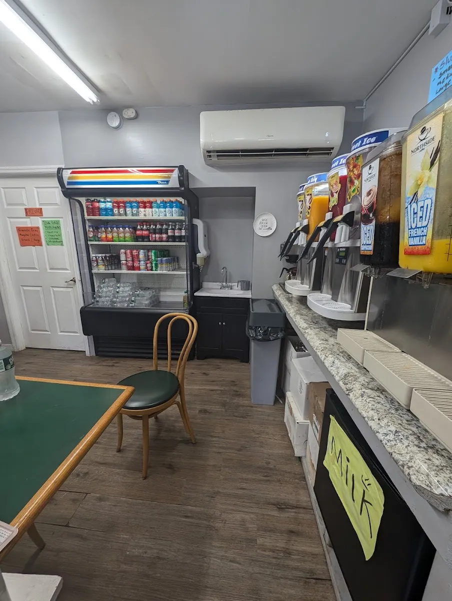 Motty’s Kosher Bagels & Pizza — photo 5