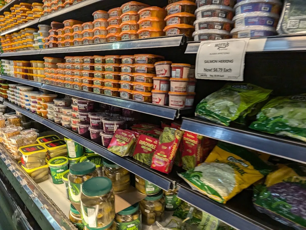 Mottys Supermarket — foto 8