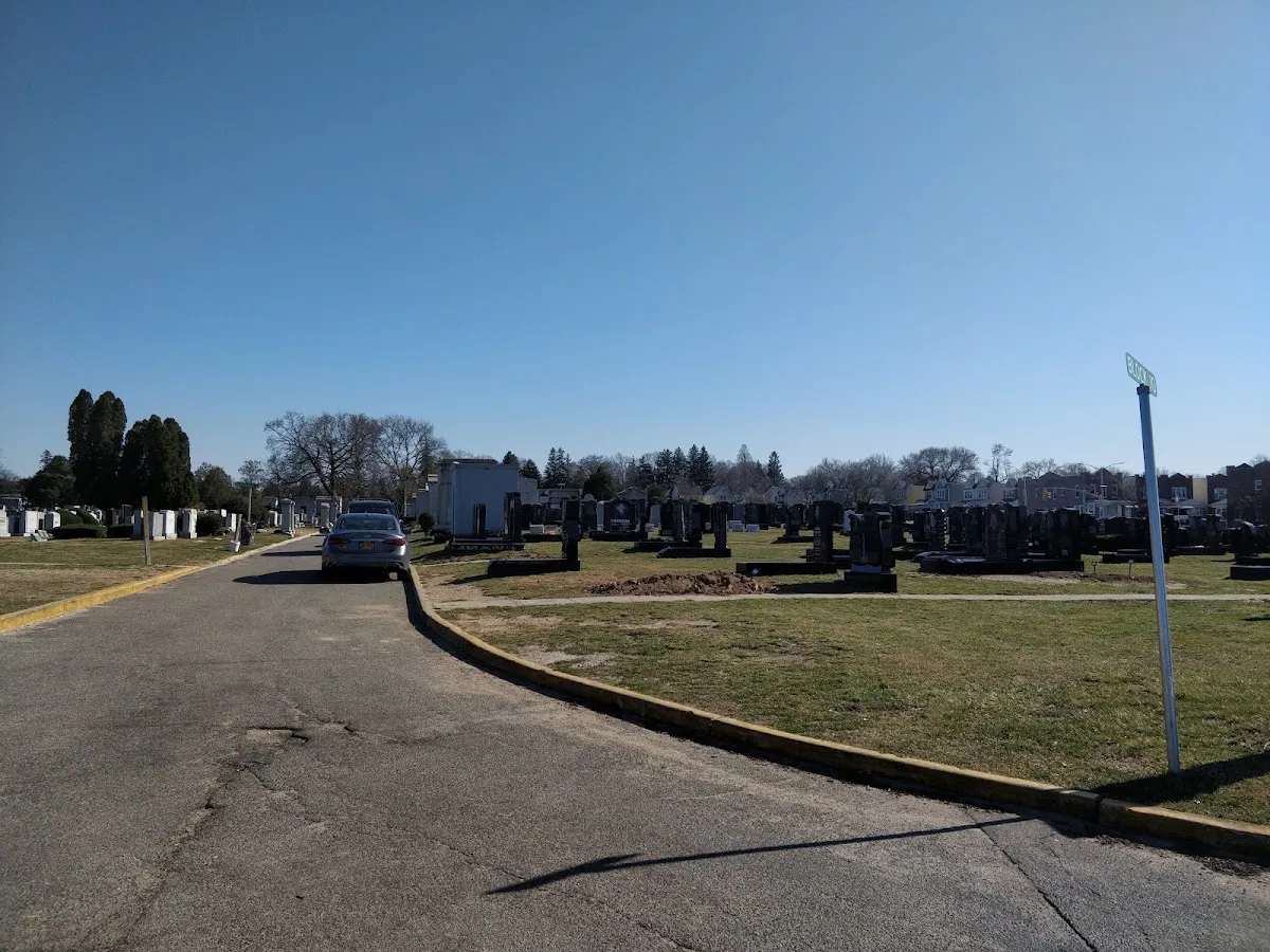 Mount Carmel Cemetery — foto 3