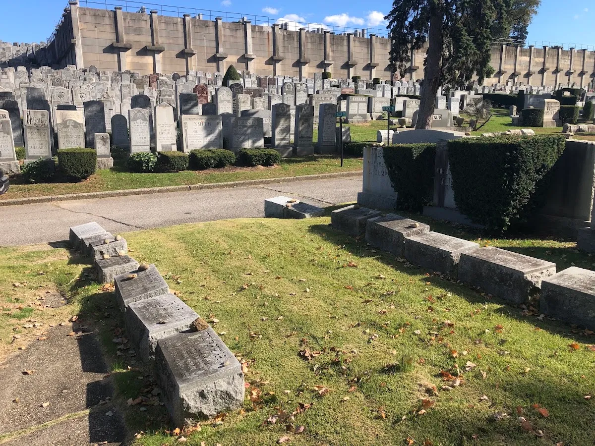 Mount Hebron Cemetery — photo 2