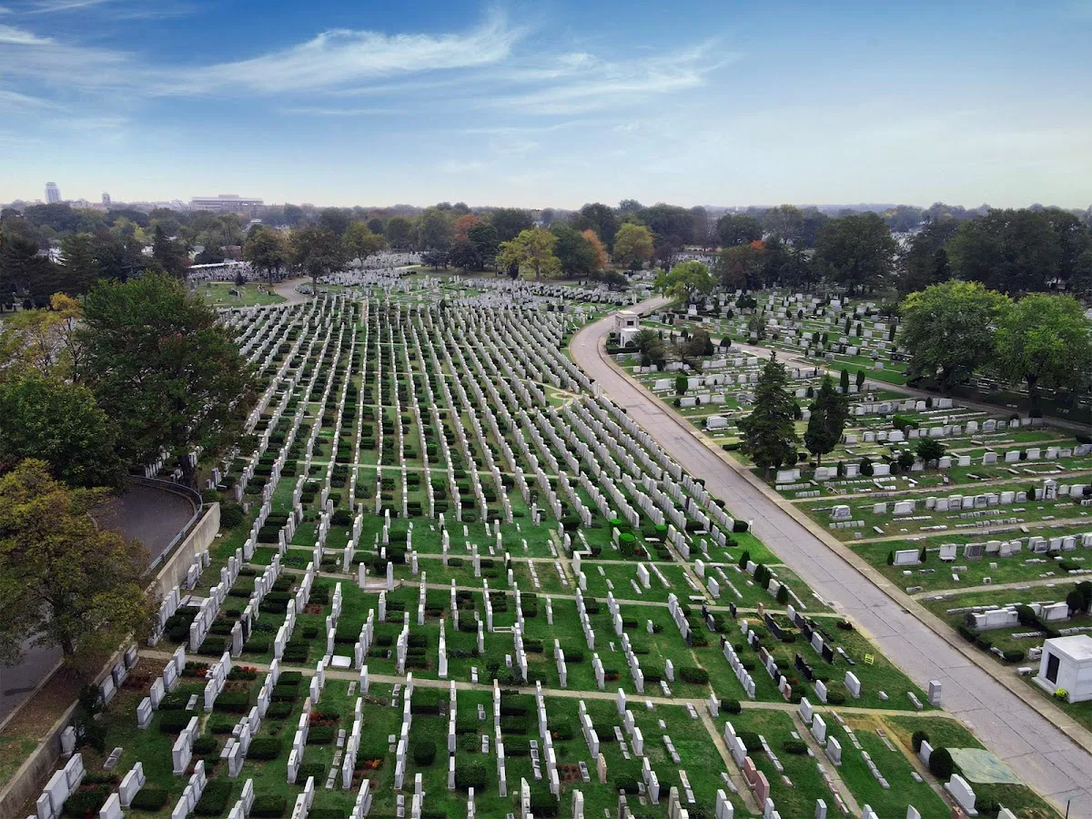 Mount Hebron Cemetery — photo 4