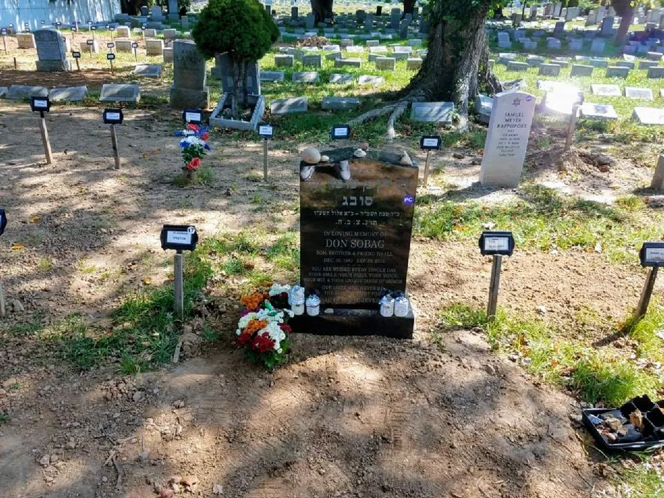 Mount Richmond Cemetery — photo 9