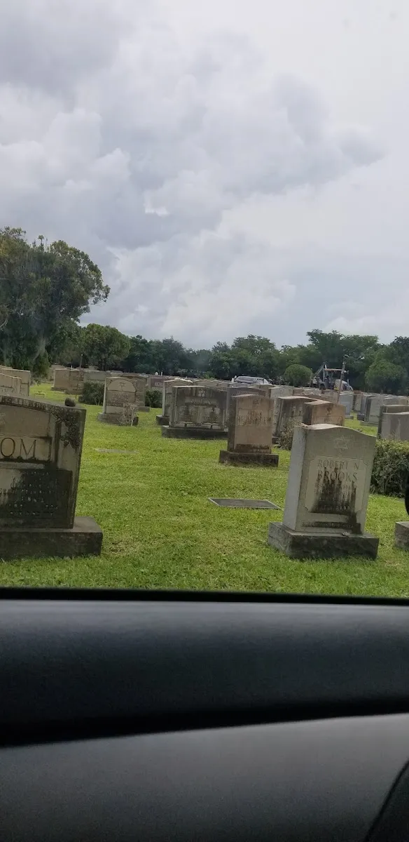 Mount Sinai Memorial Park Cemetery — foto 6