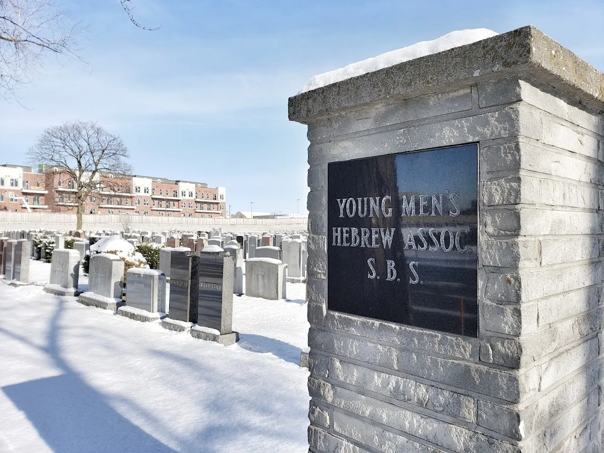 Mount Sinai Memorial Park — foto 4