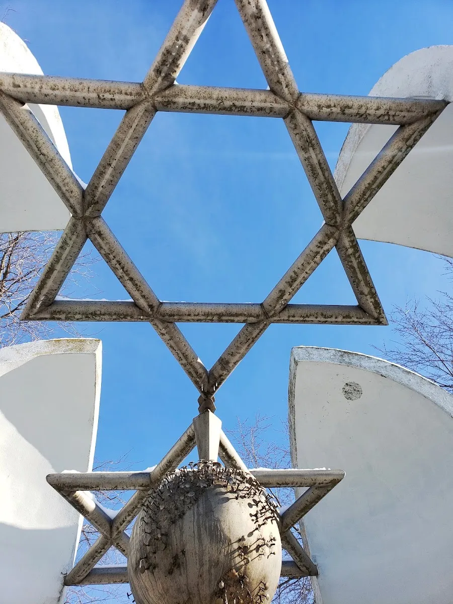 Mount Sinai Memorial Park — foto 8