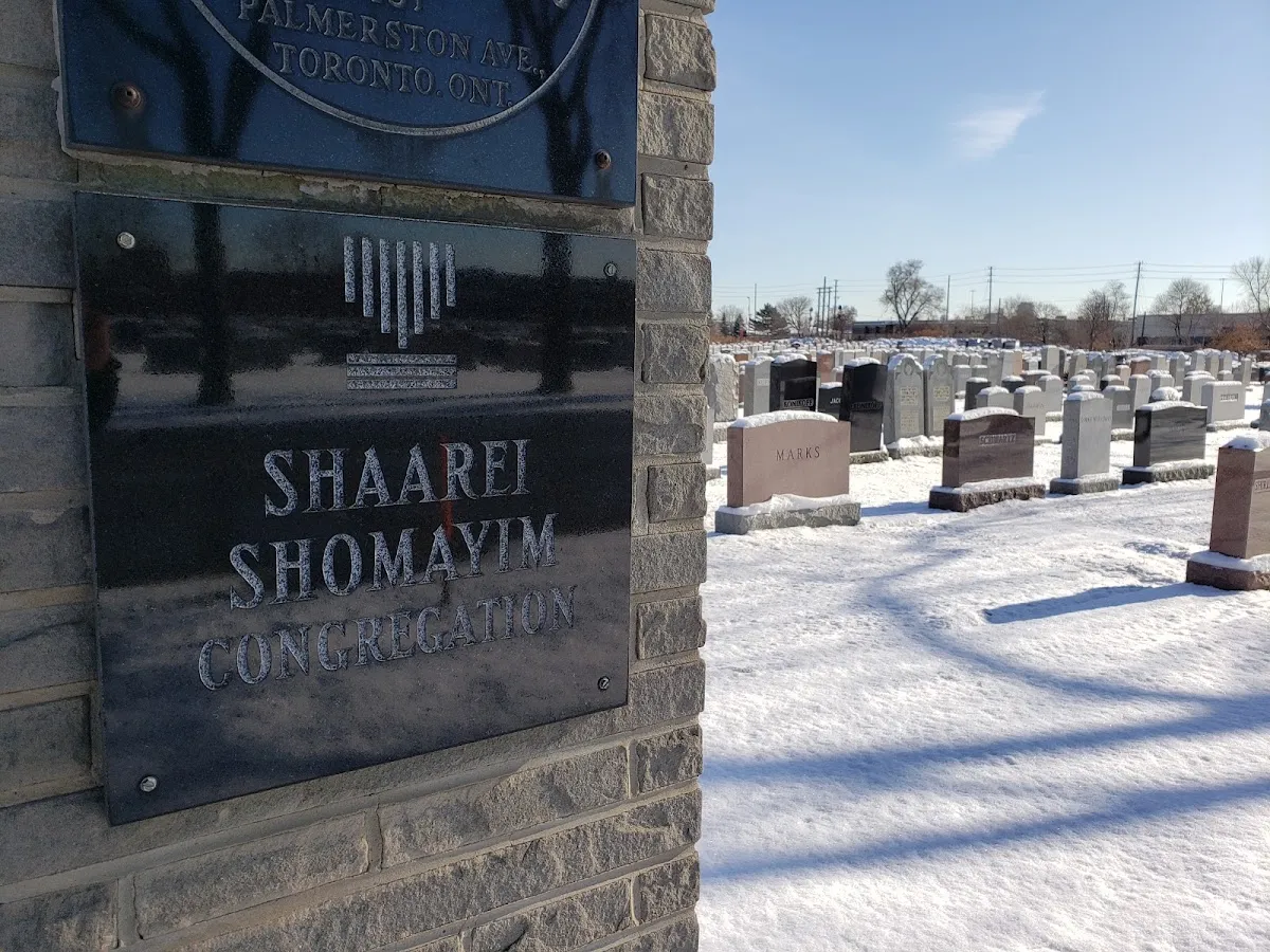 Mount Sinai Memorial Park — foto 10