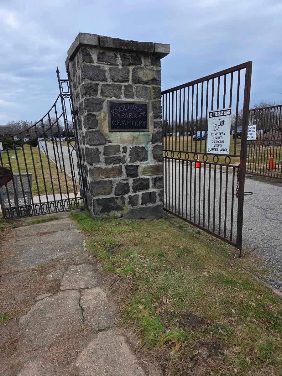 Mt Judah Cemetery — foto 7
