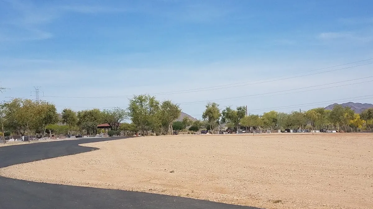 Mt Sinai Cemetery — foto 9
