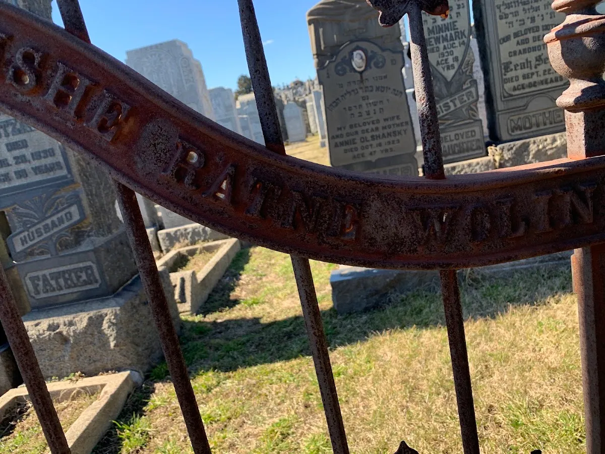 Mt Zion Cemetery — foto 10