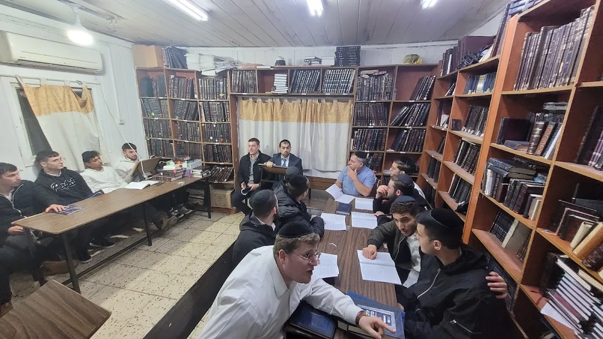 Nachalat Shlomo Yeshiva — foto 3