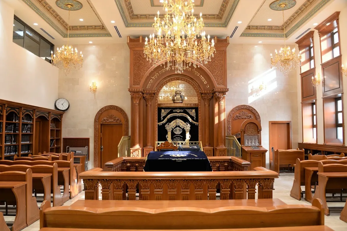 Nadvorna Synagogue Haifa — foto 2