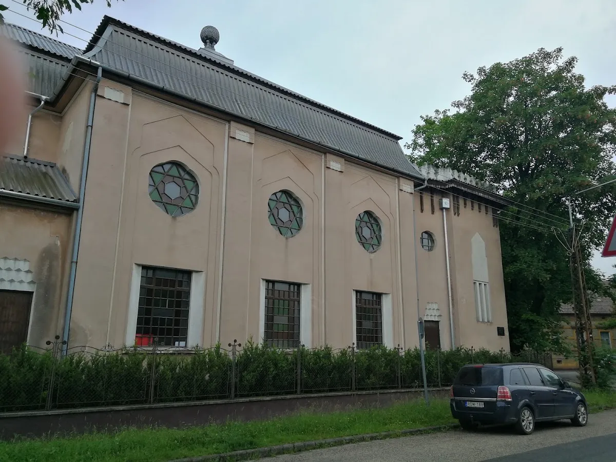 Nagykőrösi zsinagóga — foto 3