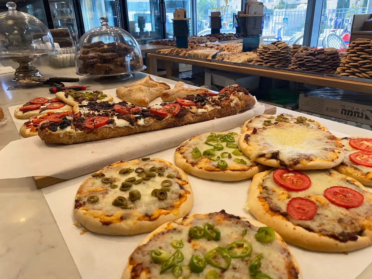 Nechama Bakery (Pisgat Zeev) — foto 2