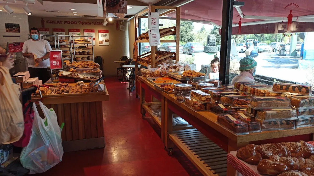 Neeman Bakery (Pierre Koenig) — foto 5