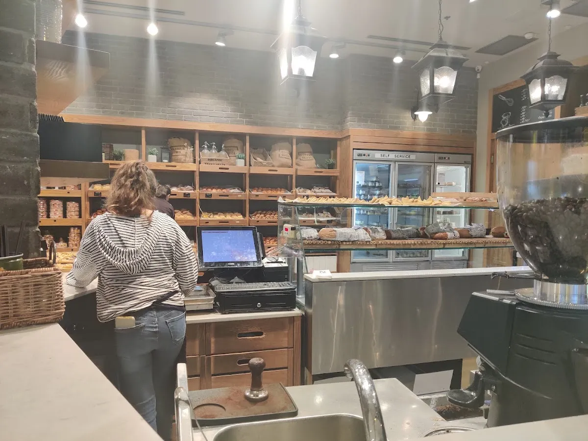 Neeman Patisserie (Abba Hillel 301) — photo 3
