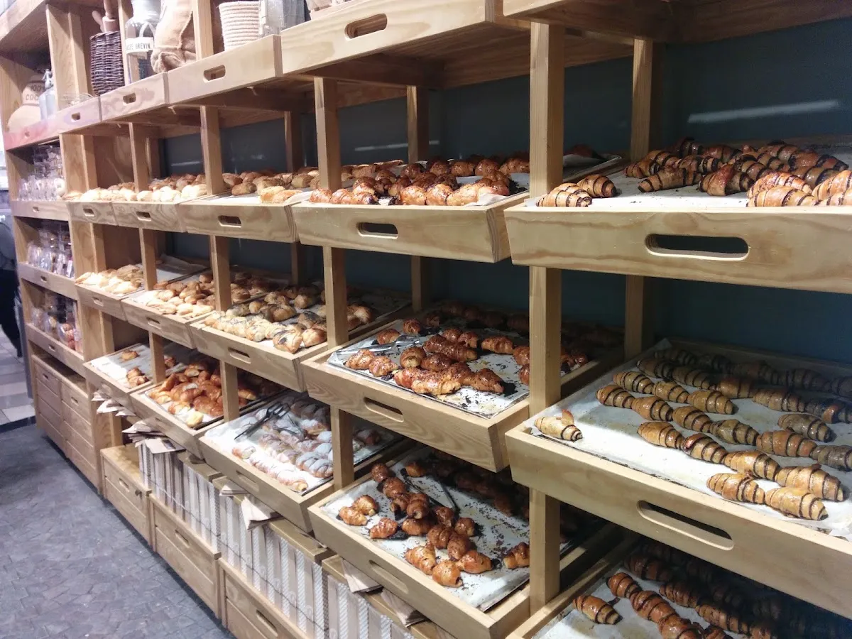 Neeman Patisserie (Abba Hillel 301) — photo 7