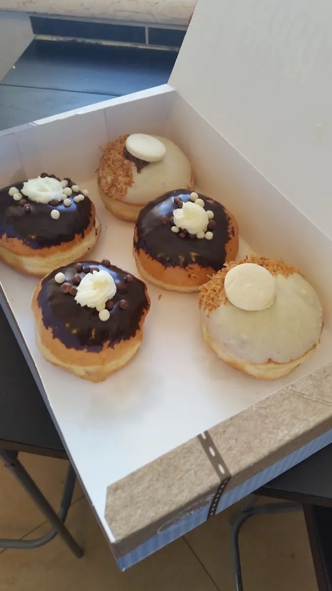 Neeman Patisserie (Abba Hillel 301) — photo 10