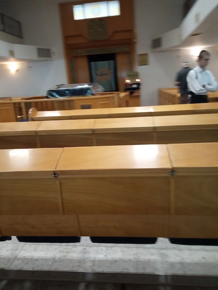 Netzach Menashe Synagogue — foto 4