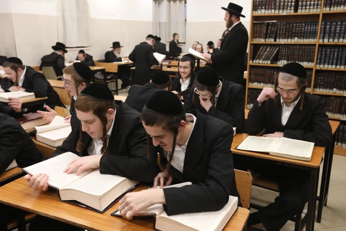 Netzach Yisrael Institutions — foto 8