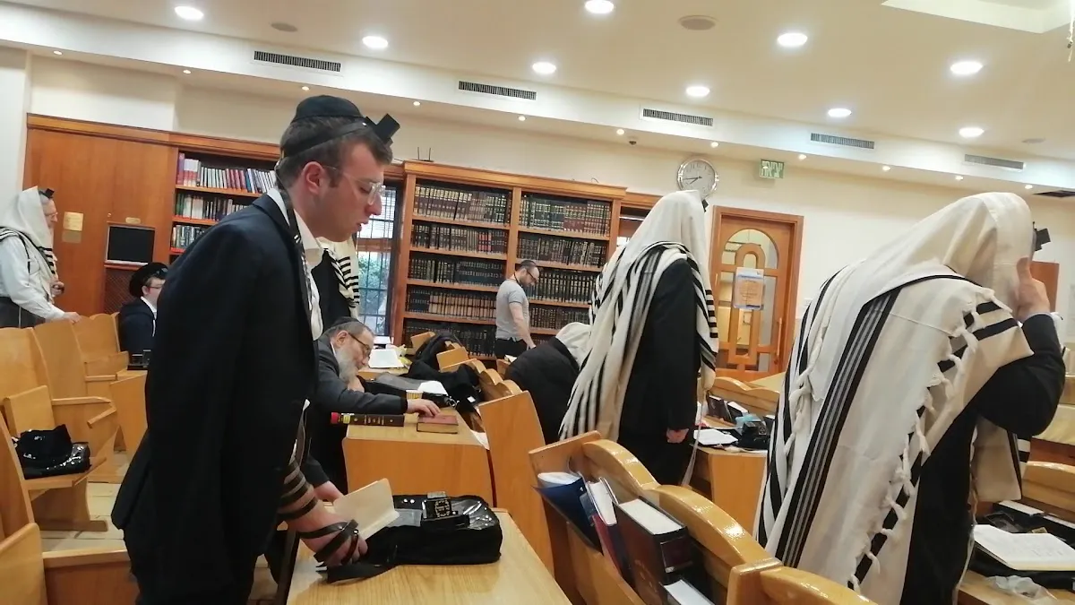 Netzach Yisrael Yeshiva Synagogue — foto 2