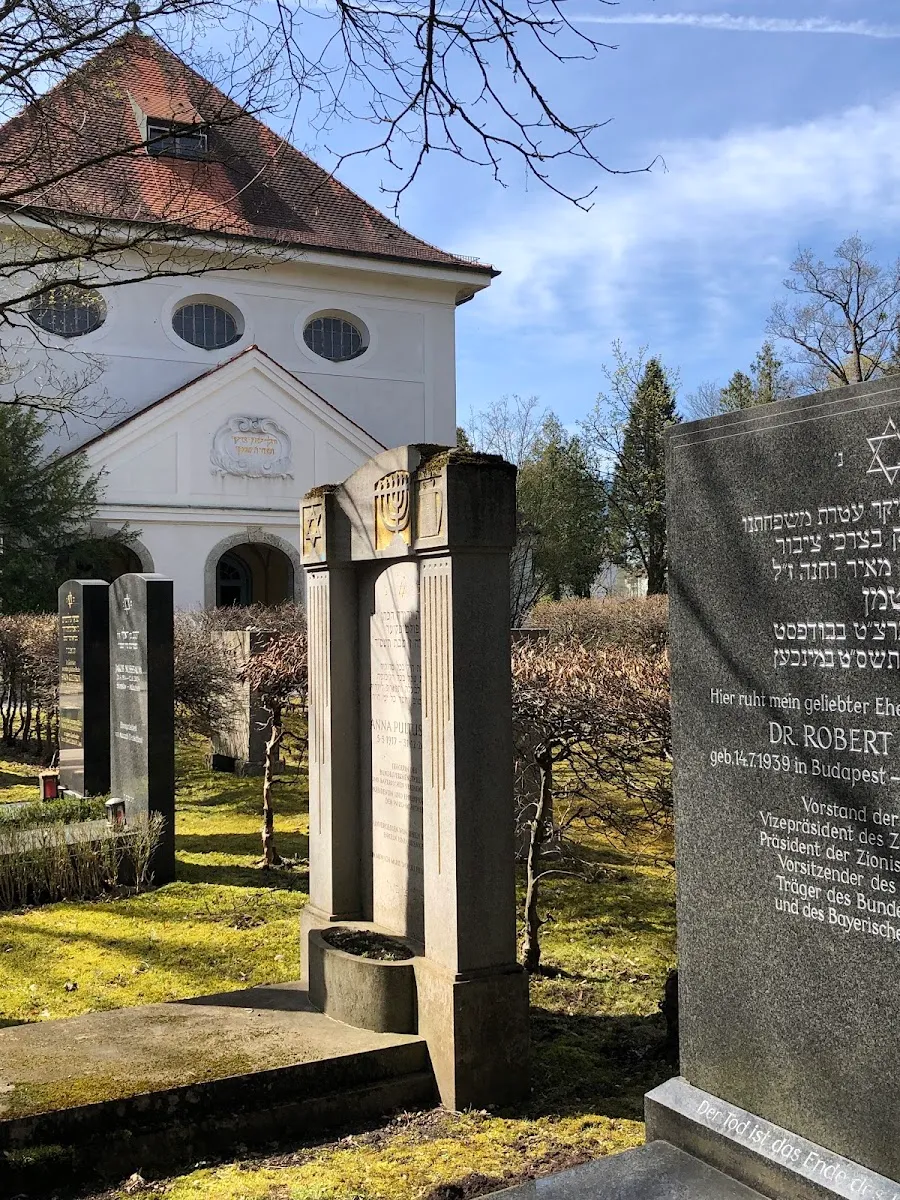 Neuer Israelitischer Friedhof München — foto 3