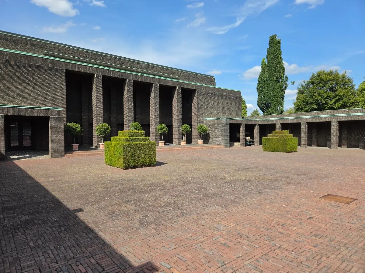 Neuer Jüdischer Friedhof Frankfurt am Main — foto 2