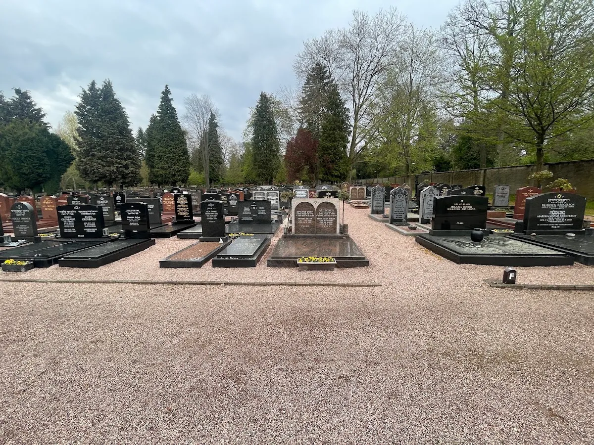 Neuer Jüdischer Friedhof Frankfurt am Main — foto 3