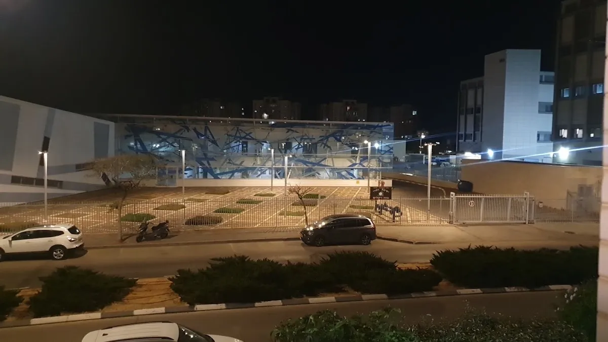 Neve Dekalim Hesder Yeshiva Ashdod