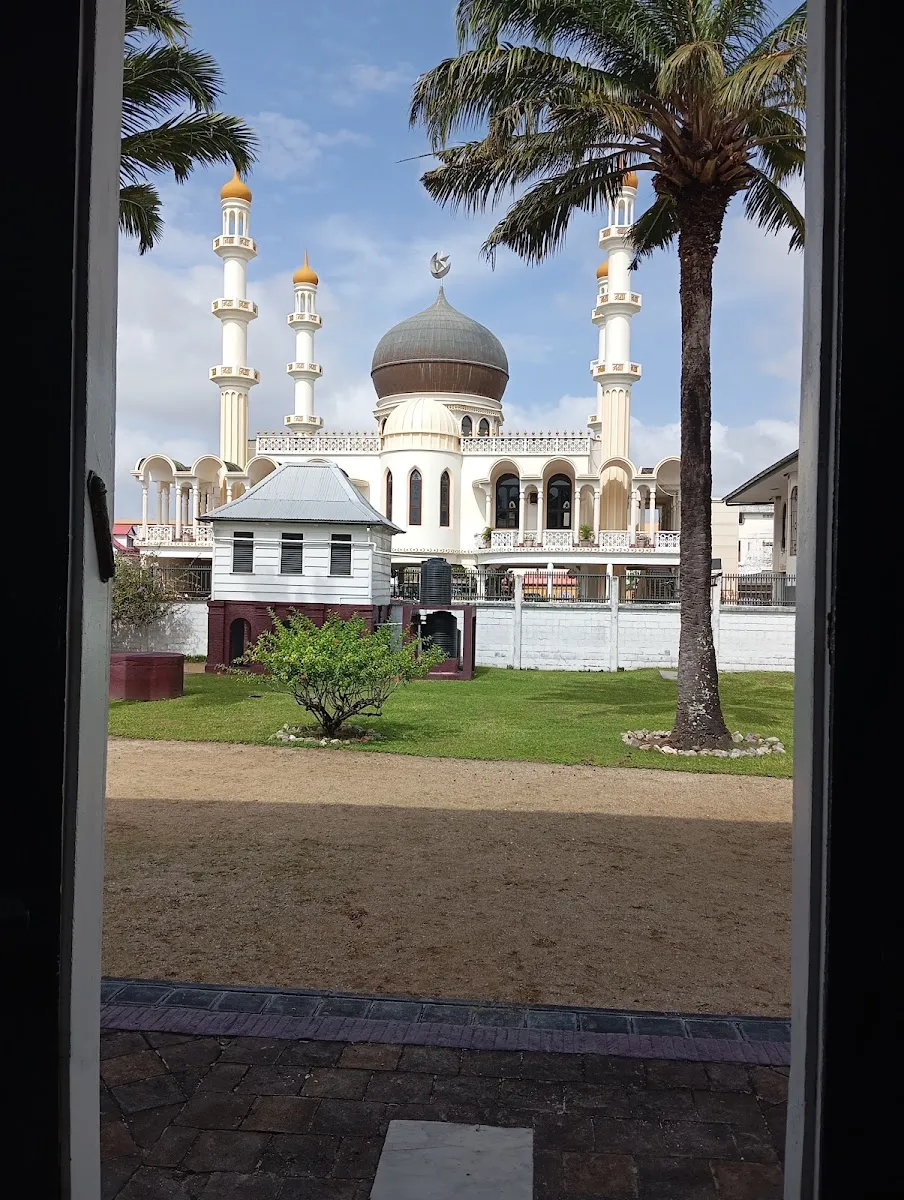 Neve Shalom Synagogue — foto 9
