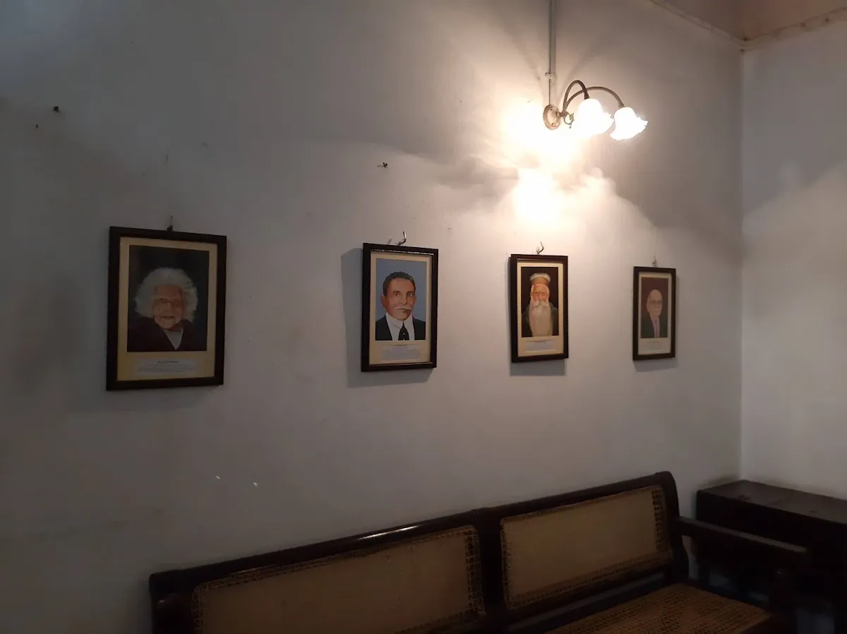 Neveh Shalome Synagogue — foto 7