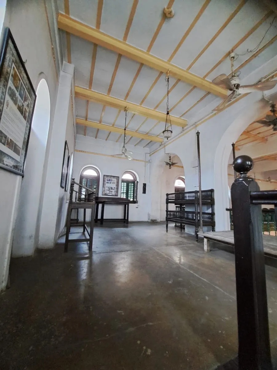 Neveh Shalome Synagogue — foto 9