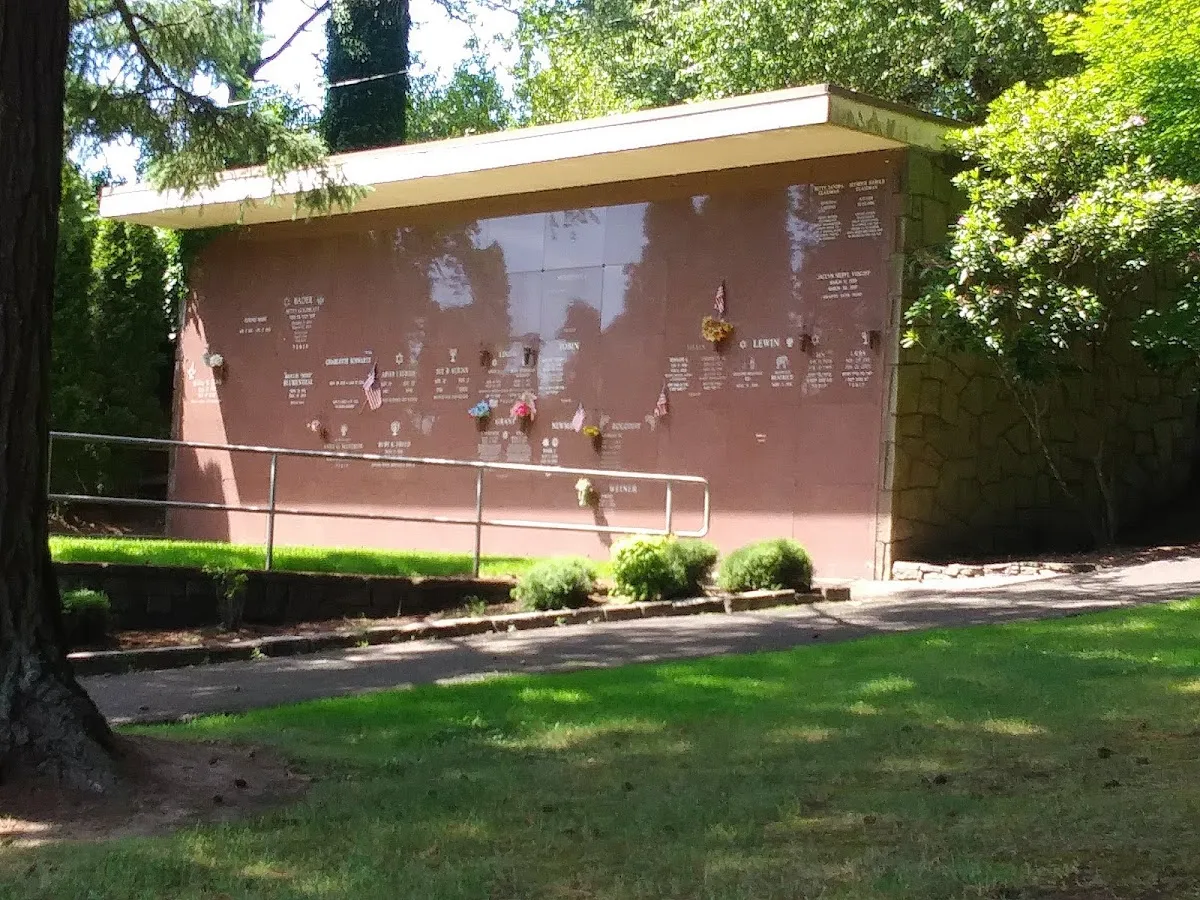 Neveh Zedek Cemetery — foto 2